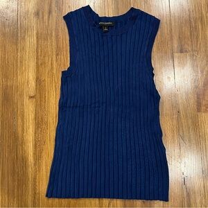 Navy blue Banana Republic top - like new!
